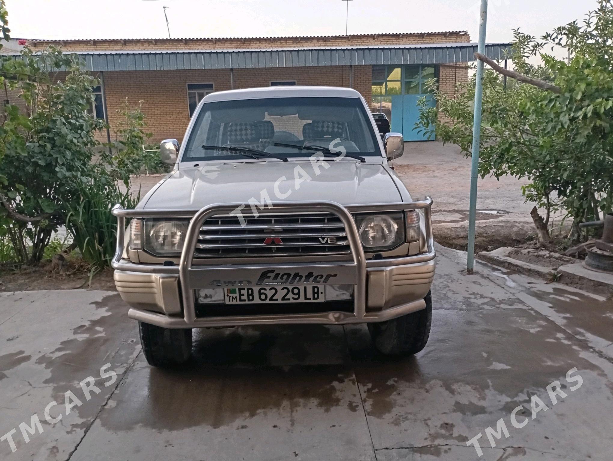 Mitsubishi Pajero 1992 - 50 000 TMT - Дянев - img 4