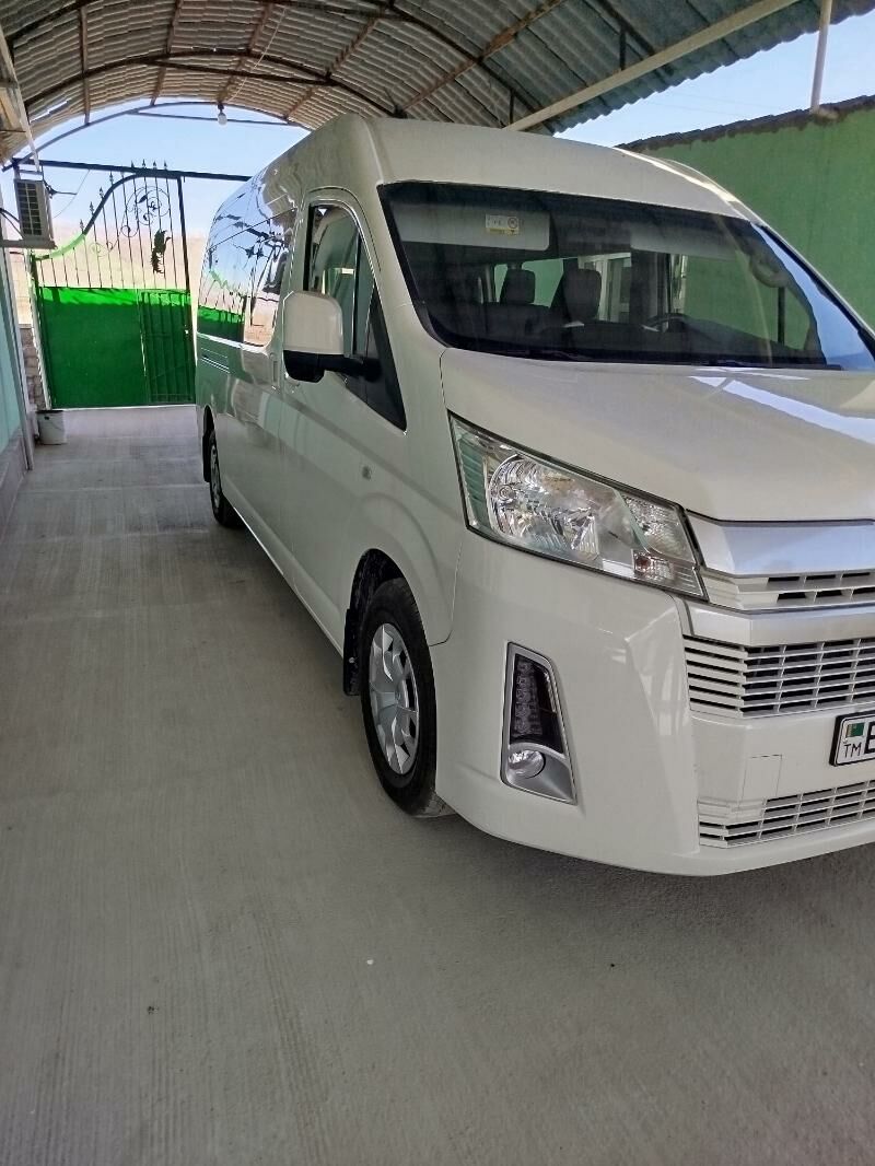 Toyota Hiace 2021 - 880 000 TMT - Яшлык - img 8