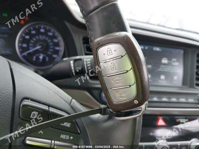 Hyundai Elantra 2020 - 210 000 TMT - Мургап - img 5