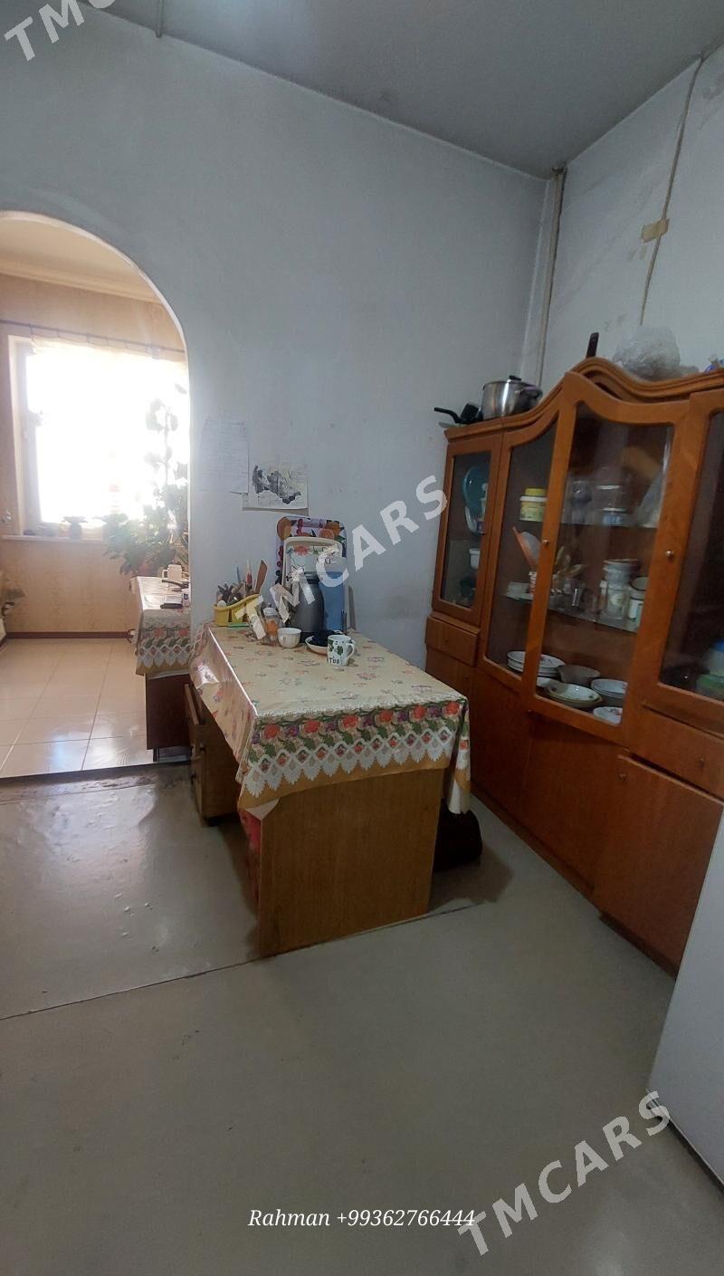 (2312)-MIR3/2 YUBILEÝNYÝ KÖÇE 2-KOMNAT 64-KWADRAT - Ашхабад - img 4