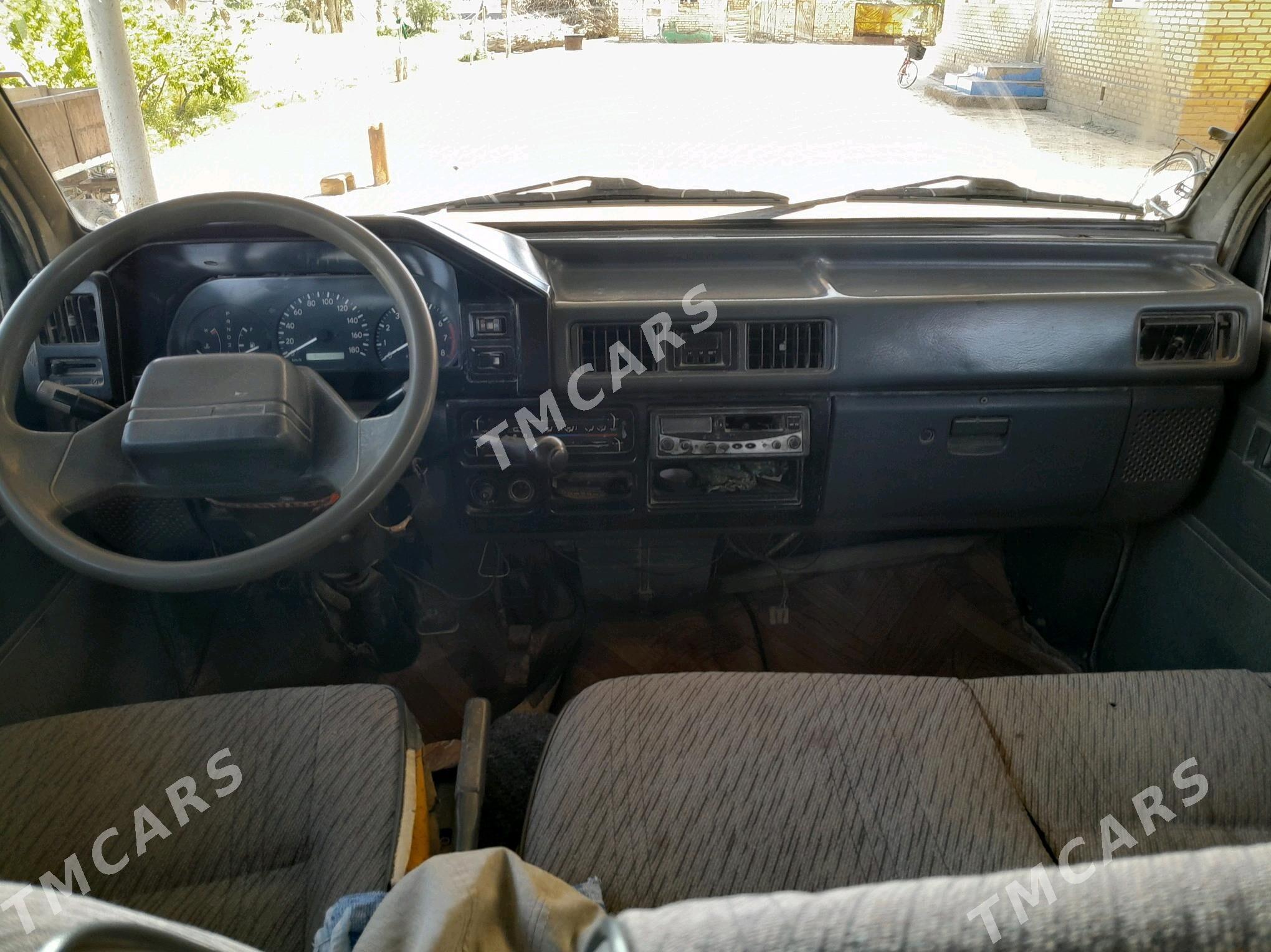 Toyota Hiace 1993 - 50 000 TMT - Туркменгала - img 5