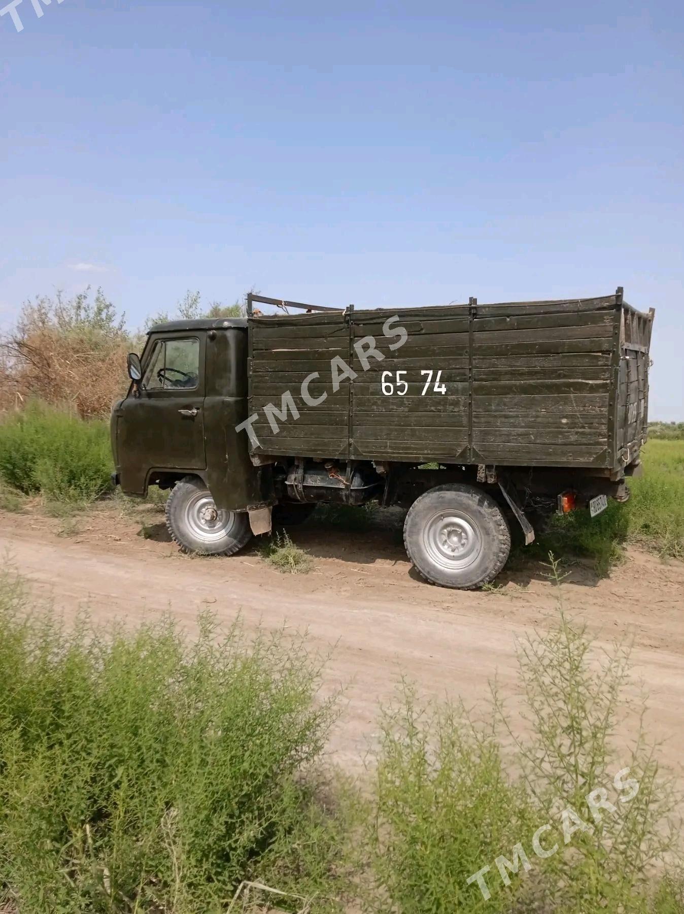 UAZ 469 1982 - 35 000 TMT - Türkmenbaşy etr. - img 2