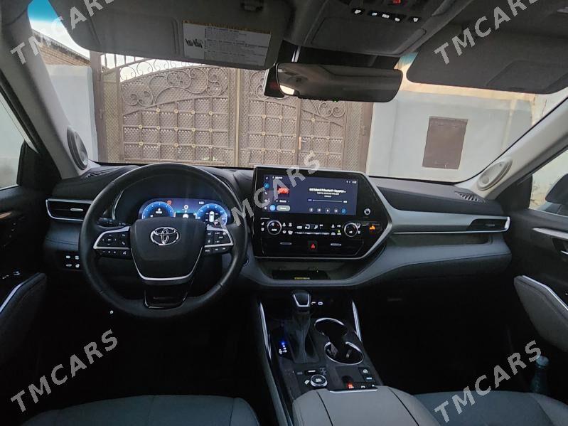 Toyota Highlander 2023 - 700 000 TMT - Ýolöten - img 2