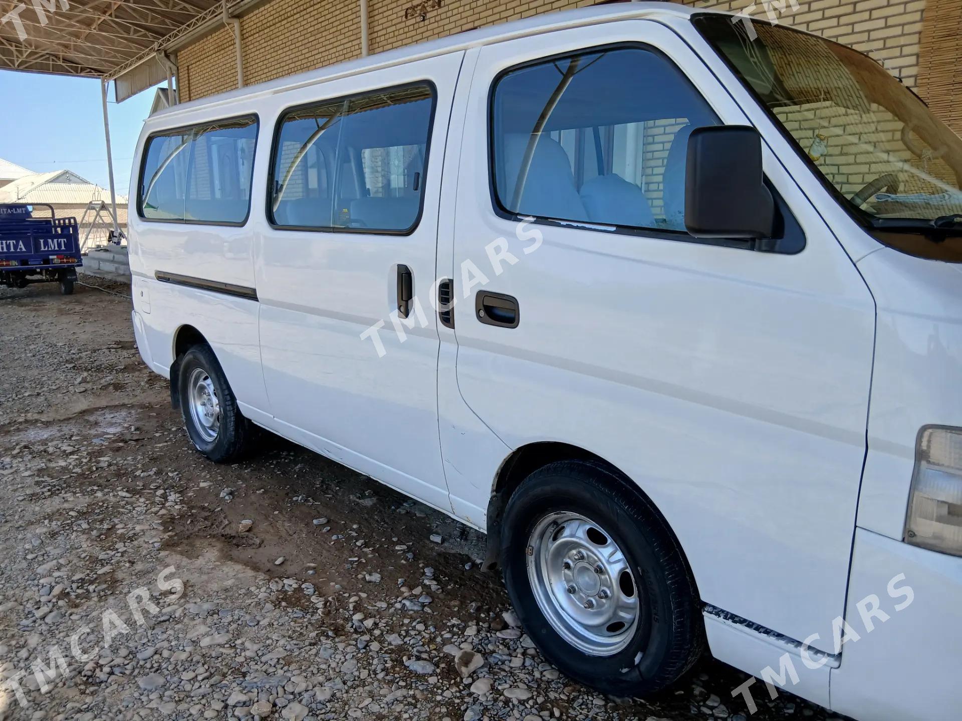 Nissan Urvan 2005 - 137 000 TMT - Sakarçäge - img 5