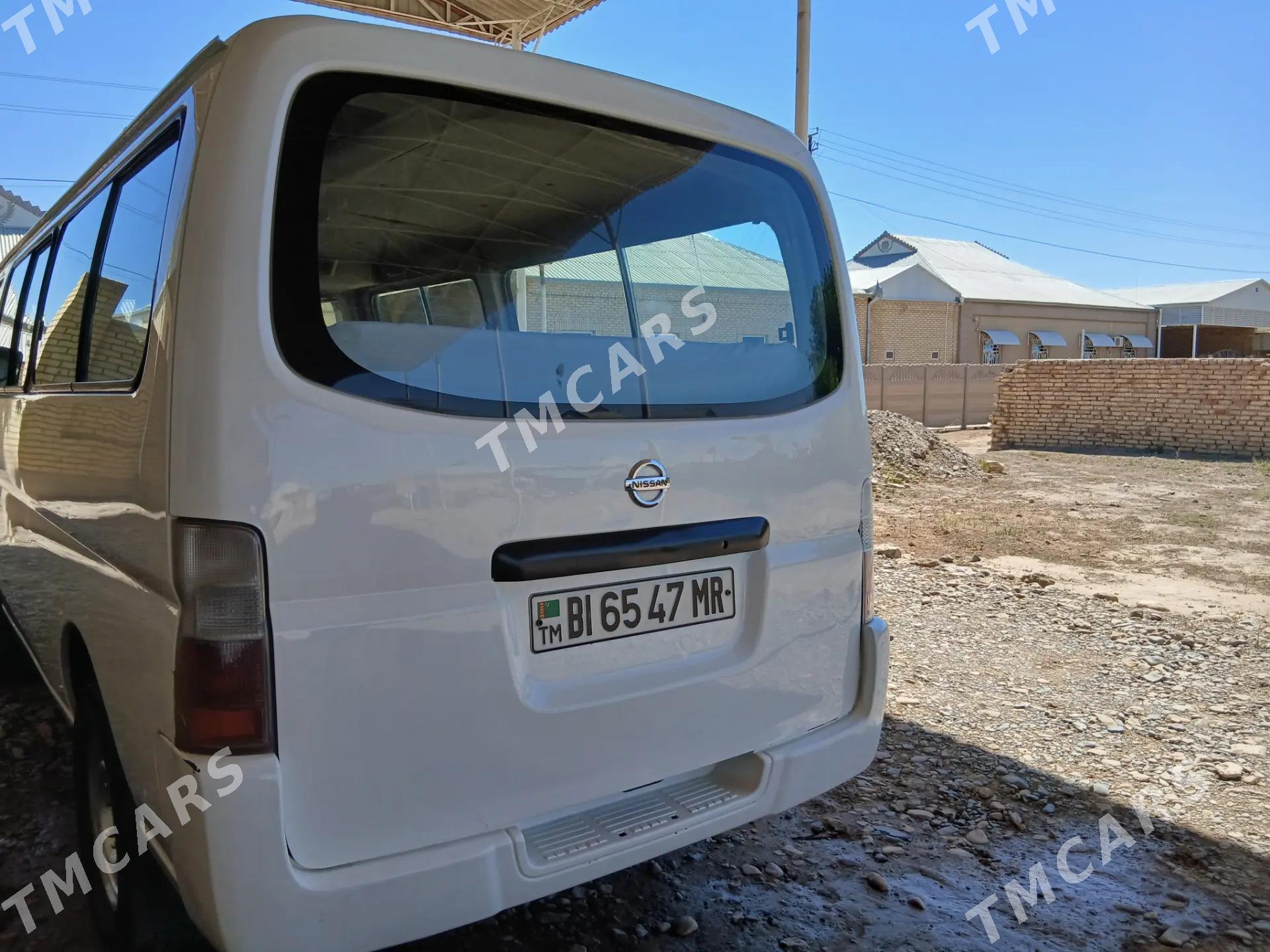 Nissan Urvan 2005 - 137 000 TMT - Sakarçäge - img 3
