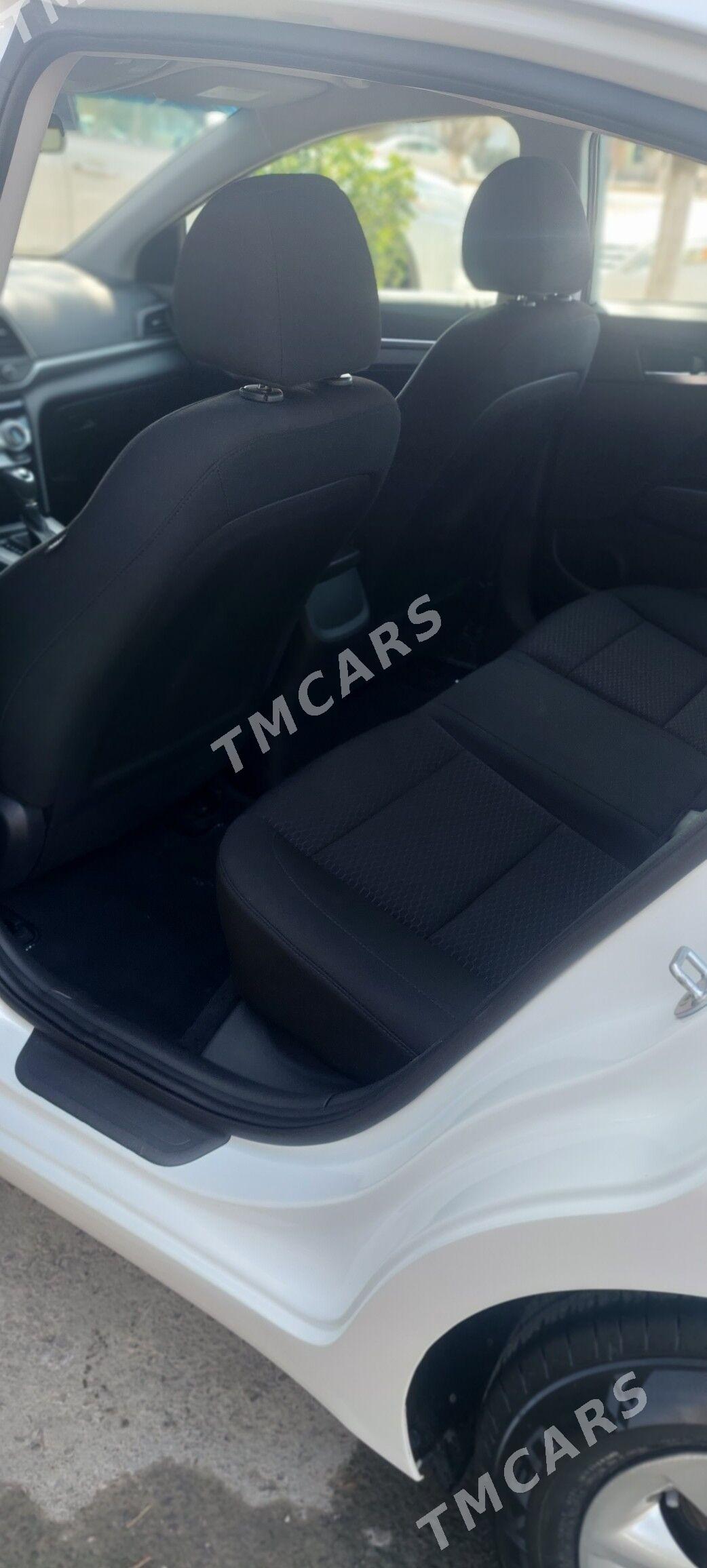 Hyundai Elantra 2019 - 210 000 TMT - 30 mkr - img 4