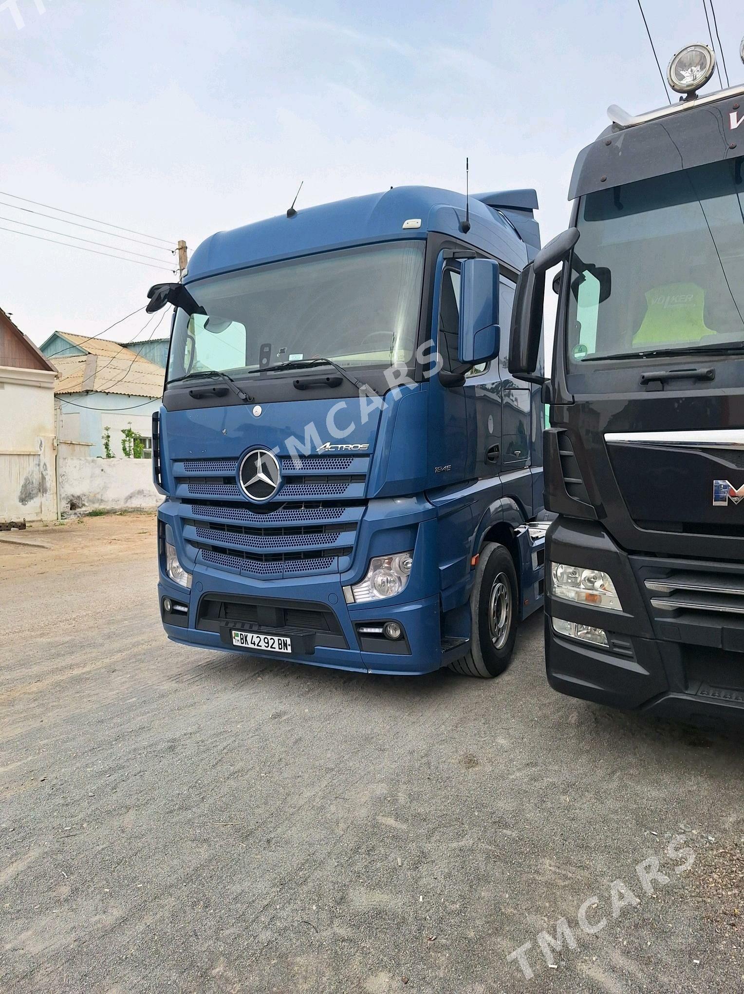 Mercedes-Benz ACTROS 3331 2014 - 700 000 TMT - Балканабат - img 3