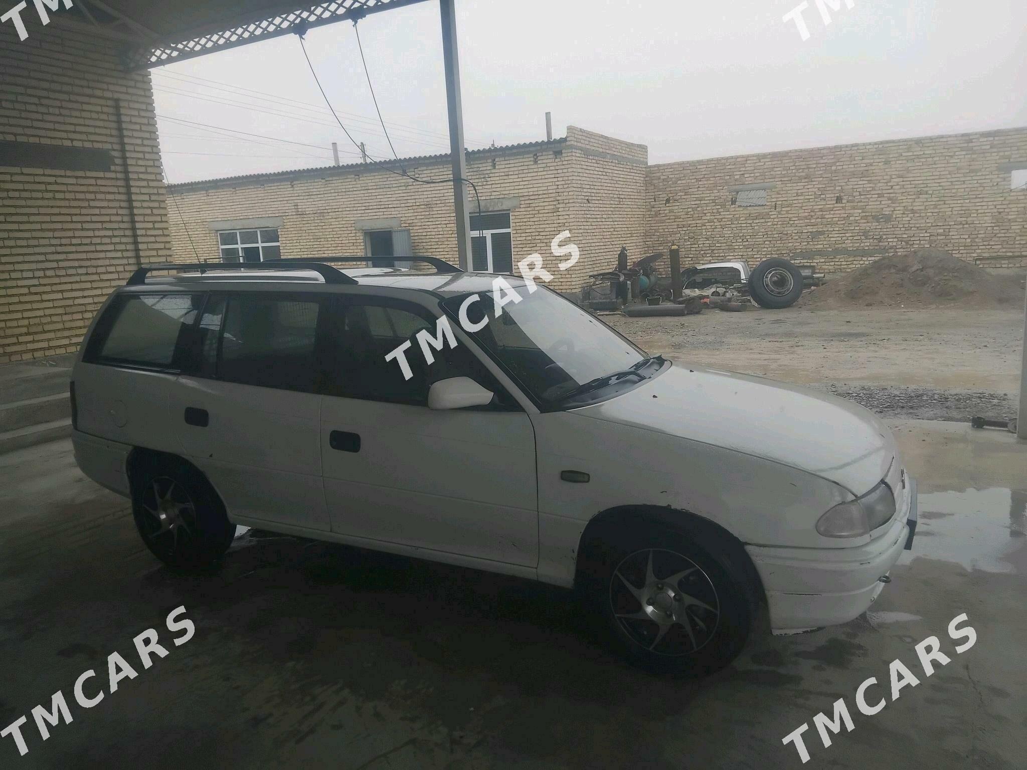 Opel Astra 1994 - 35 000 TMT - Ak bugdaý etraby - img 3