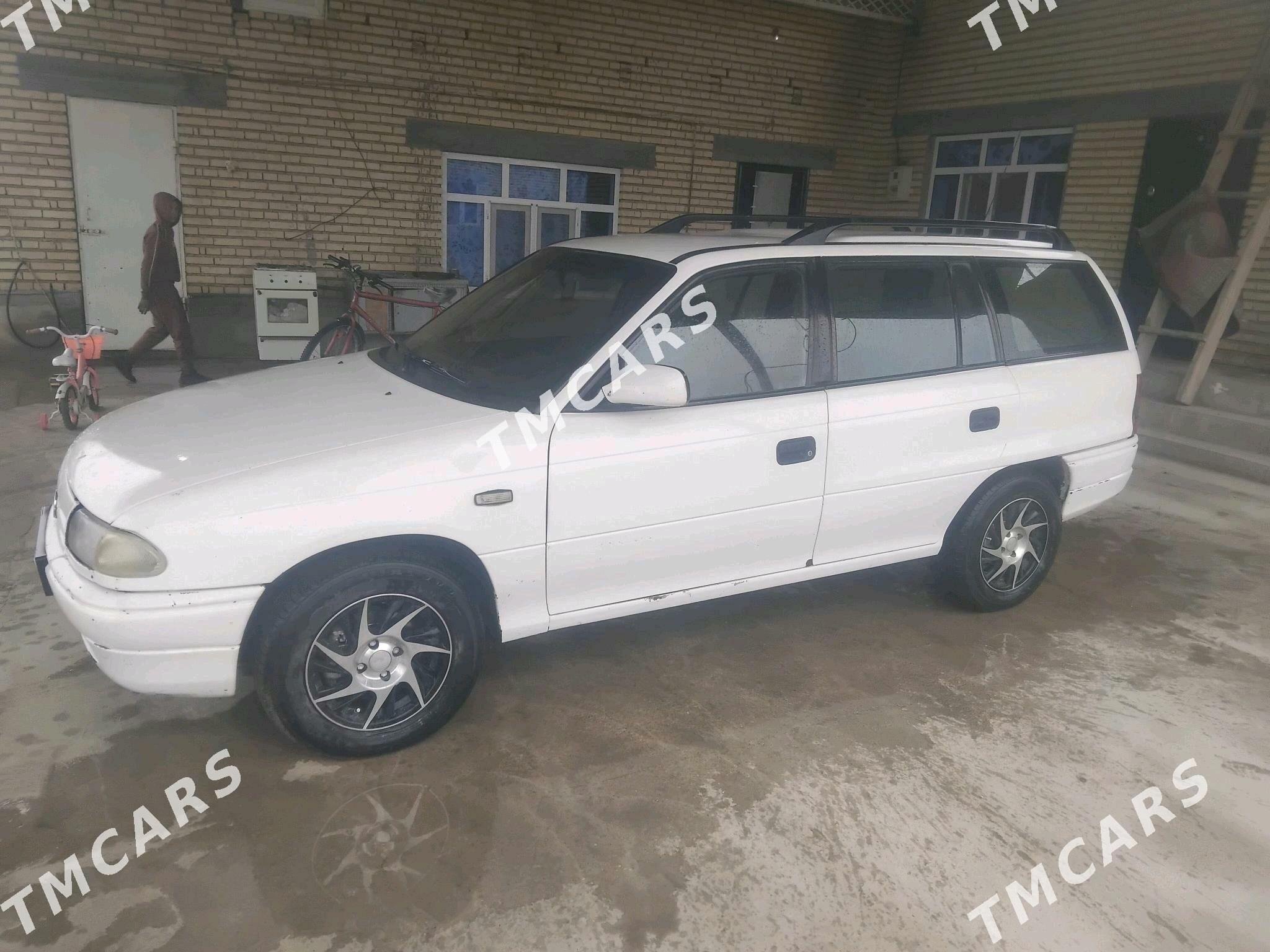 Opel Astra 1994 - 35 000 TMT - Ak bugdaý etraby - img 2