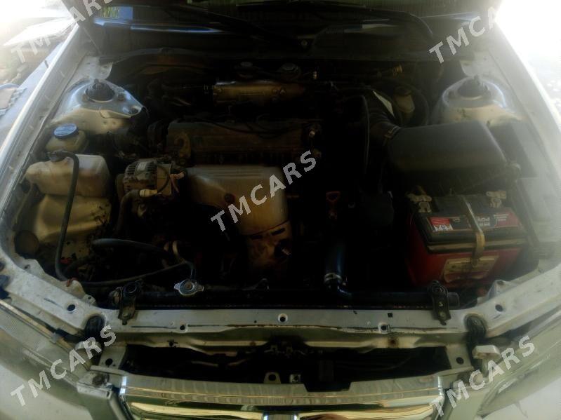 Toyota Camry 2001 - 130 000 TMT - Фарап - img 2