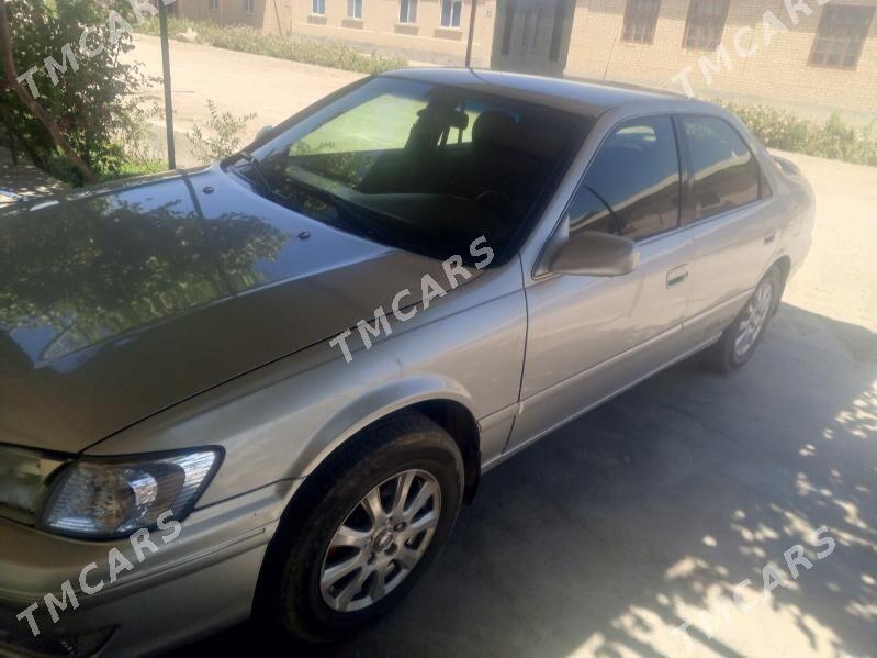 Toyota Camry 2001 - 130 000 TMT - Фарап - img 5