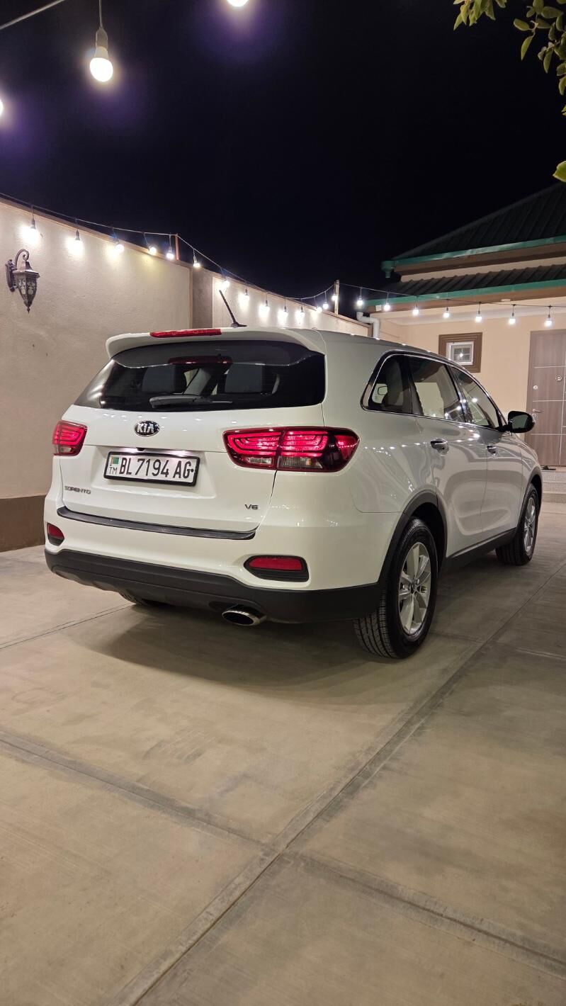 Kia Sorento 2019 - 320 000 TMT - Köşi - img 4