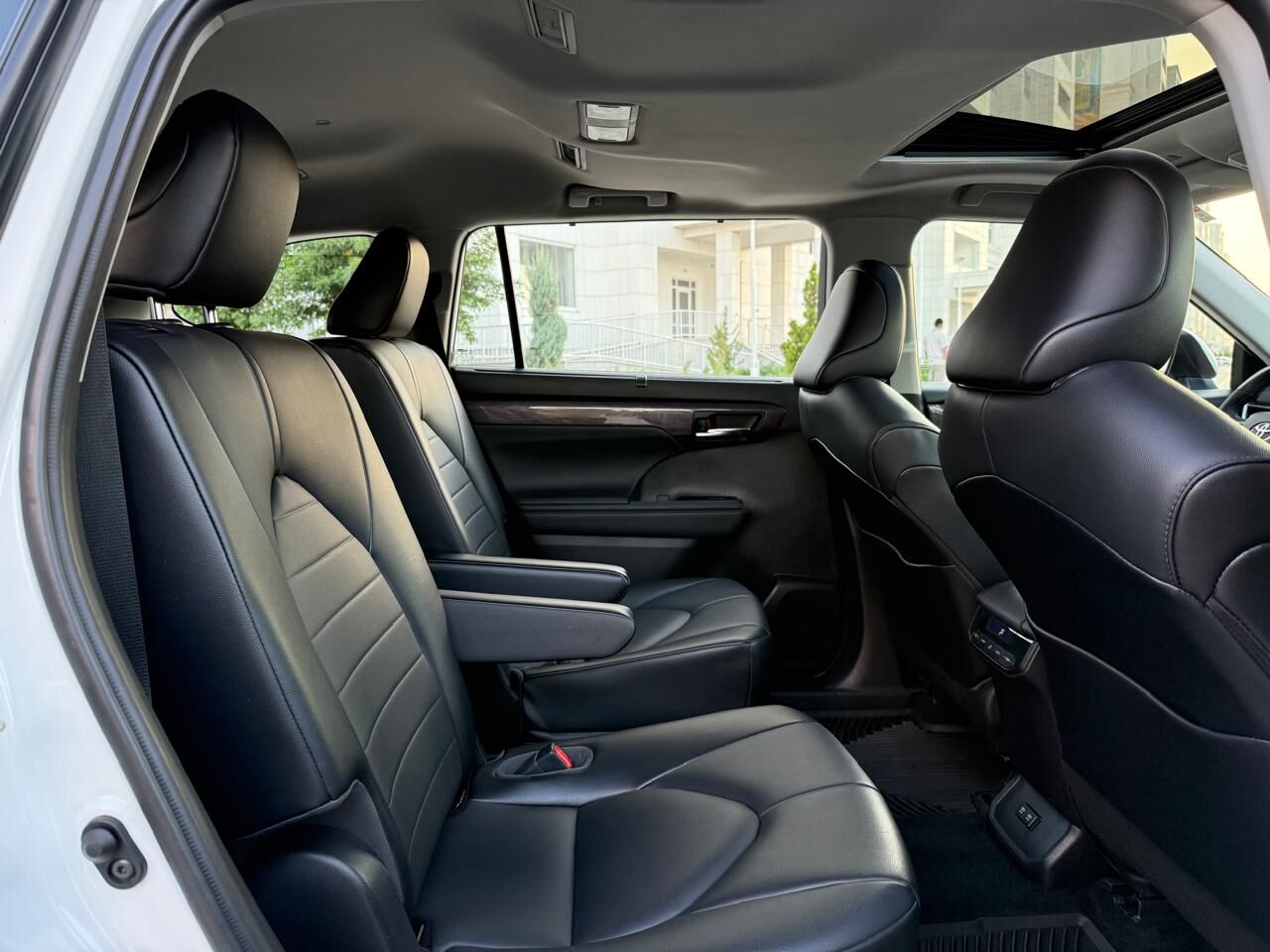 Toyota Highlander 2021 - 595 000 TMT - Aşgabat - img 8