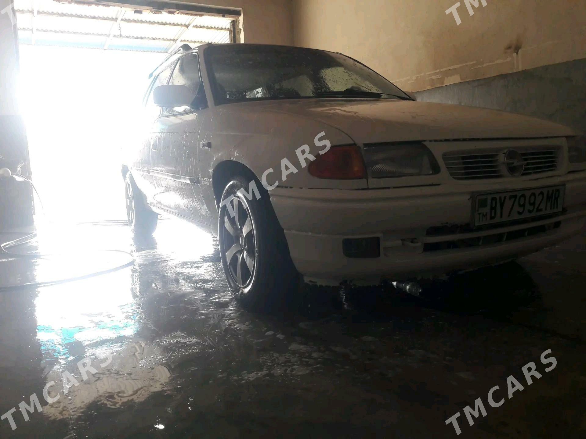 Opel Astra 1996 - 56 000 TMT - Мары - img 2