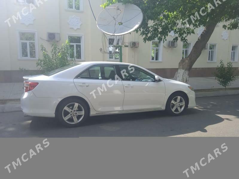 Toyota Camry 2014 - 200 000 TMT - Ашхабад - img 4