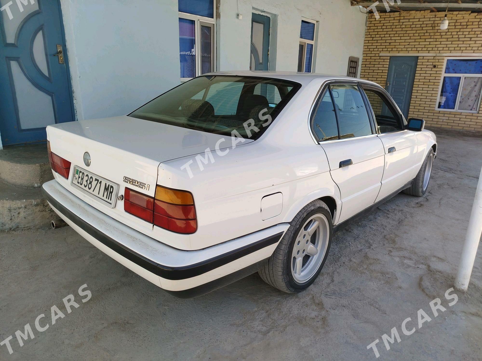 BMW 525 1994 - 35 000 TMT - Мары - img 6
