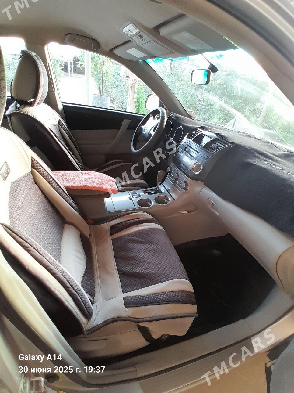 Toyota Highlander 2011 - 330 000 TMT - Туркменгала - img 8