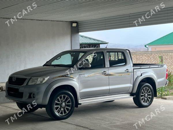 Toyota Hilux 2015 - 460 000 TMT - Türkmenbaşy - img 2