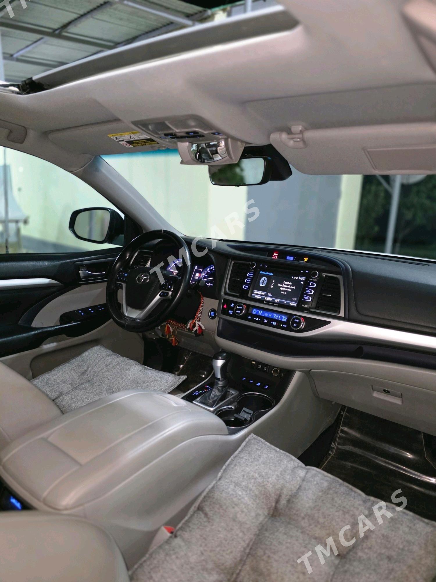 Toyota Highlander 2018 - 480 000 TMT - Çoganly - img 2