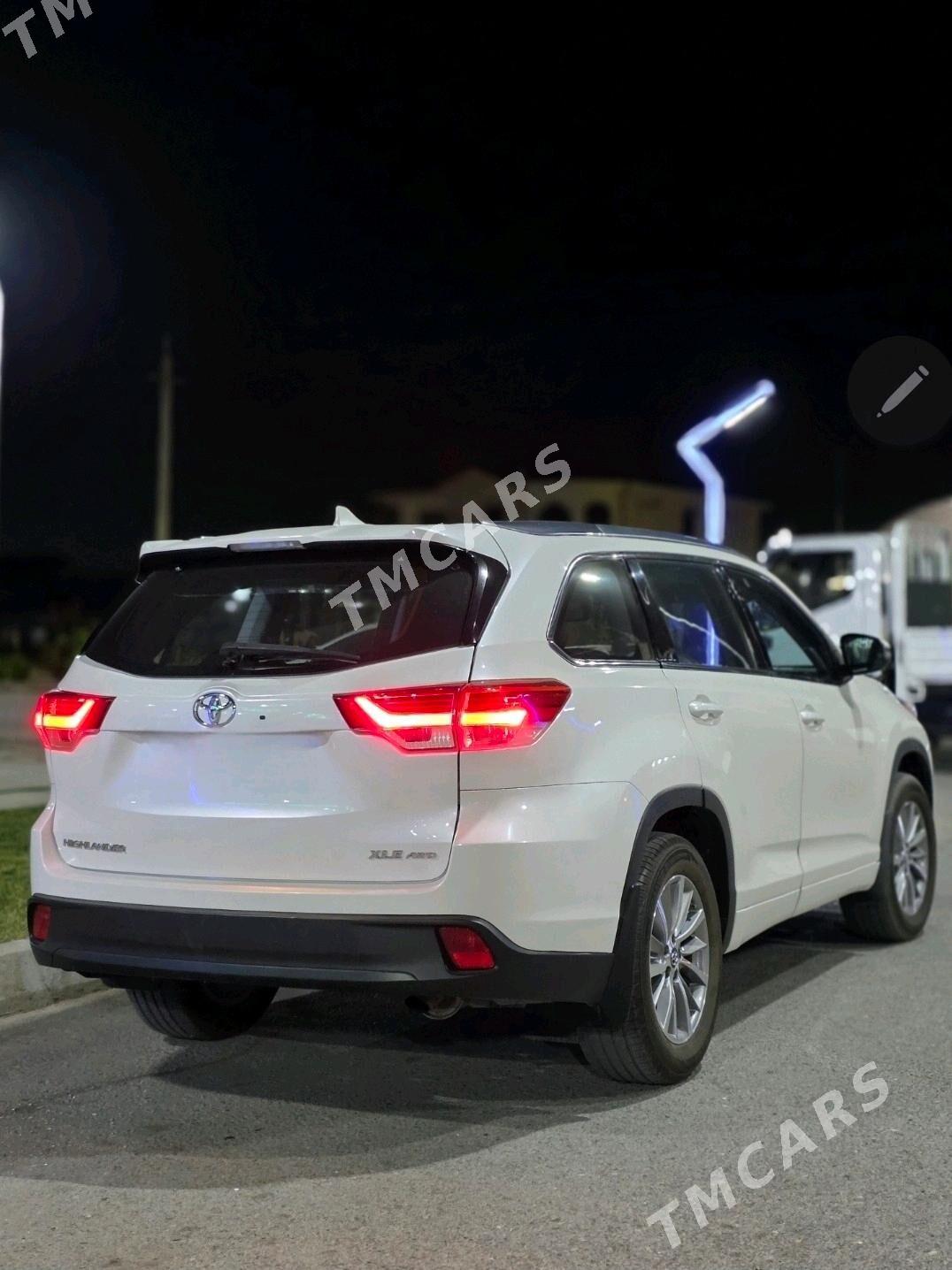 Toyota Highlander 2018 - 480 000 TMT - Çoganly - img 4