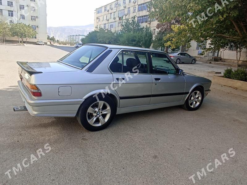 BMW 535 1983 - 30 000 TMT - Büzmeýin GRES - img 4
