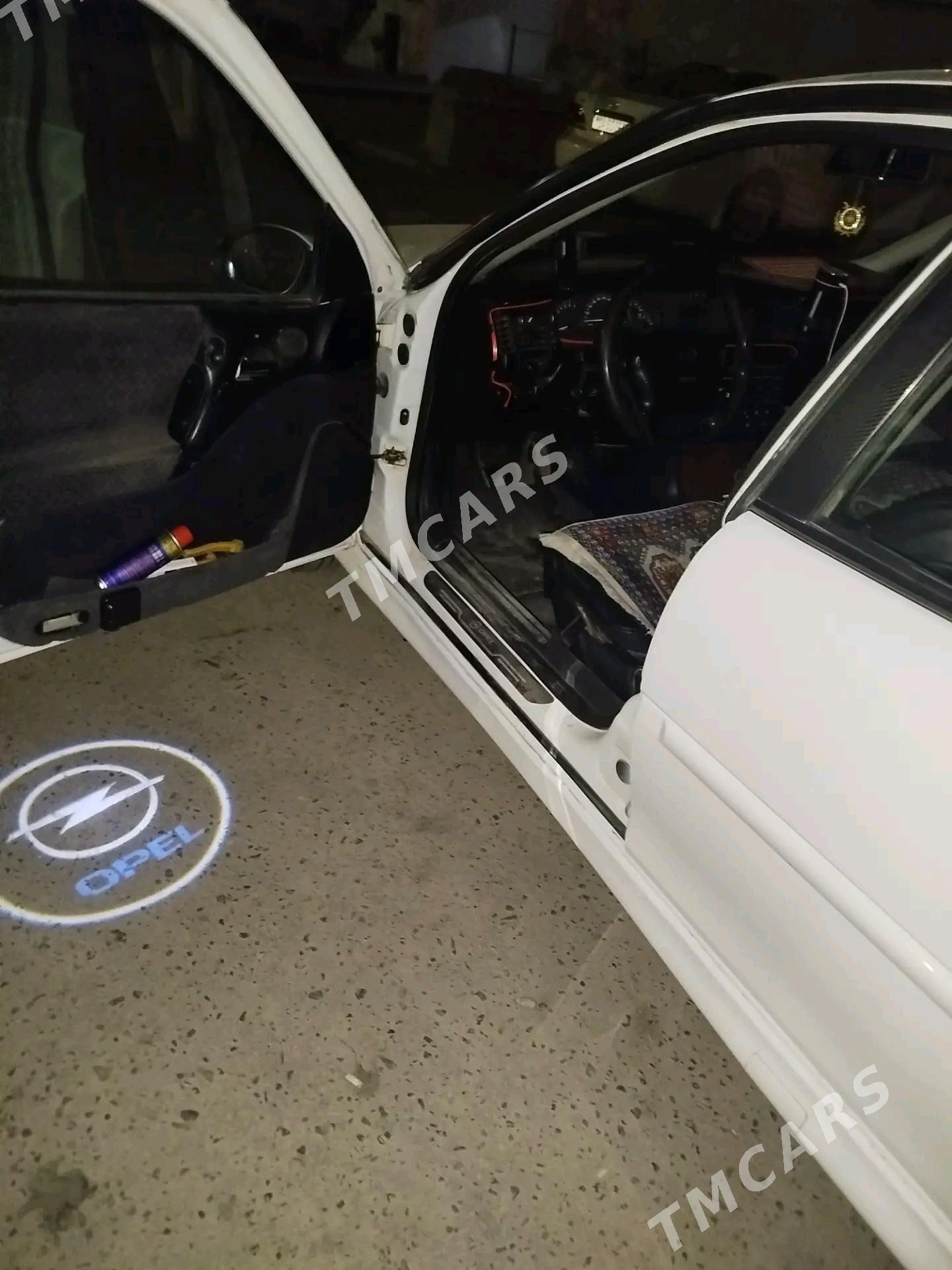 Opel Vectra 2001 - 70 000 TMT - Дашогуз - img 9
