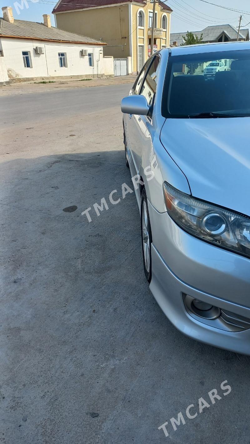 Toyota Camry 2011 - 198 000 TMT - Балканабат - img 3