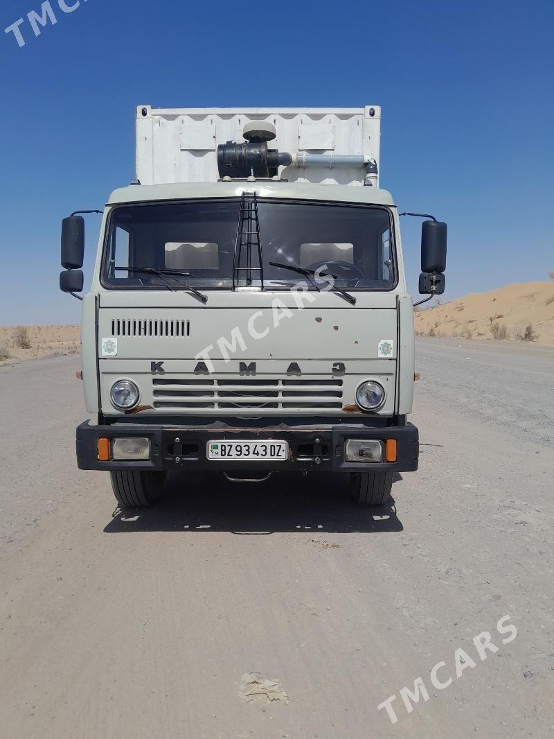 Kamaz 6520 1980 - 250 000 TMT - Гурбансолтан Едже - img 2