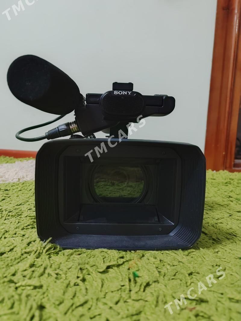 SONY PXW Z100 - Mary - img 2
