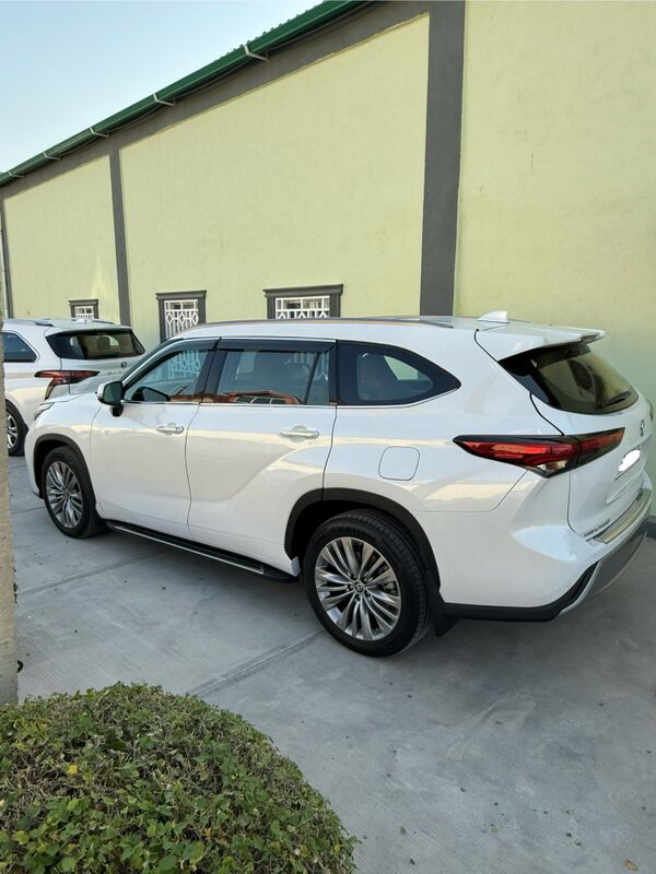 Toyota Highlander 2022 - 700 000 TMT - Aşgabat - img 3