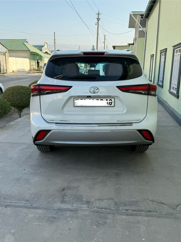 Toyota Highlander 2022 - 700 000 TMT - Aşgabat - img 2