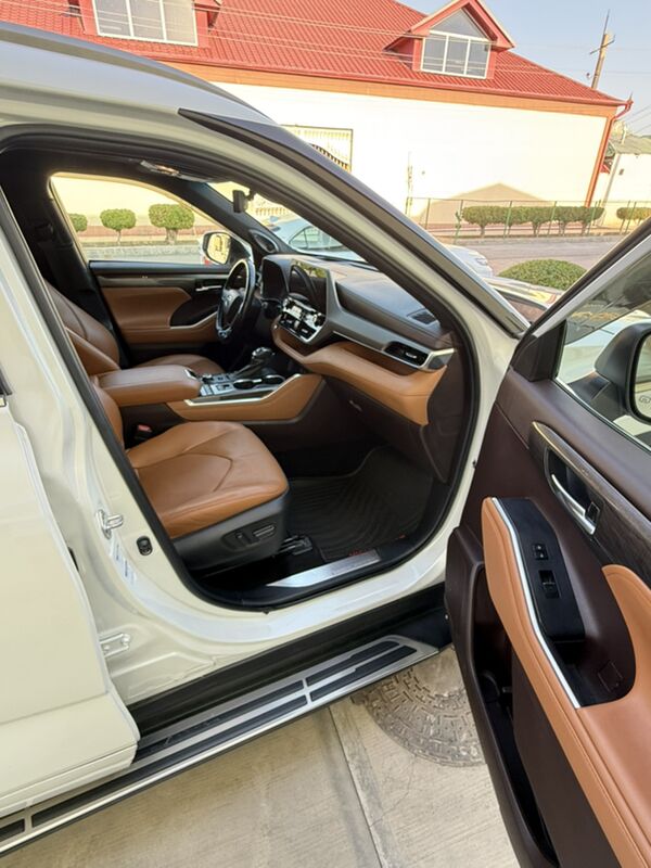 Toyota Highlander 2022 - 700 000 TMT - Aşgabat - img 9