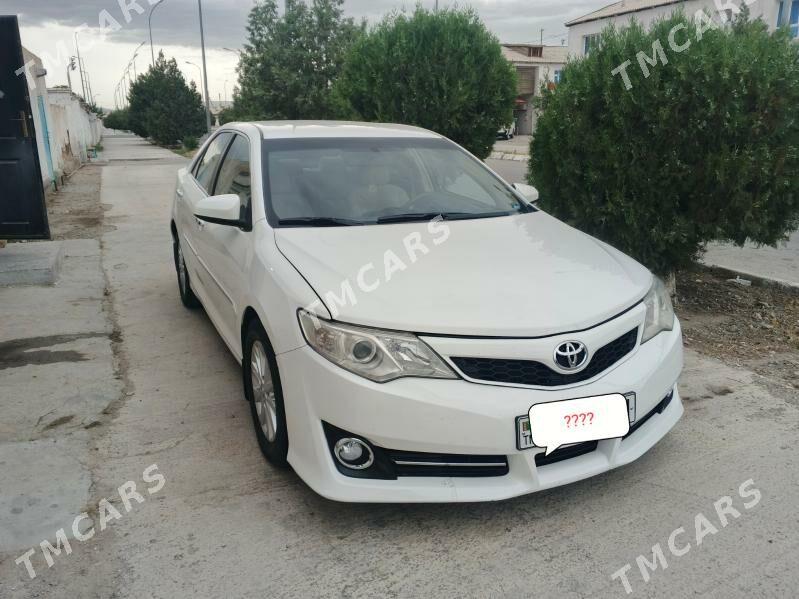 Toyota Camry 2012 - 200 000 TMT - Гызыларбат - img 3