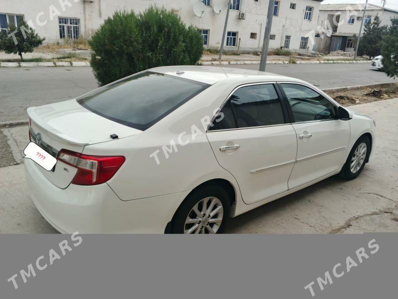 Toyota Camry 2012 - 200 000 TMT - Гызыларбат - img 8
