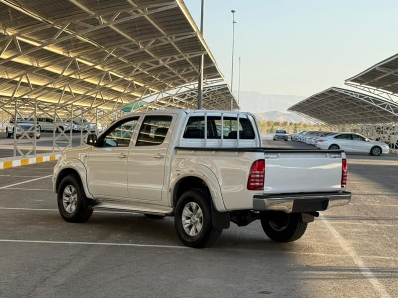 Toyota Hilux 2010 - 209 000 TMT - Ашхабад - img 5