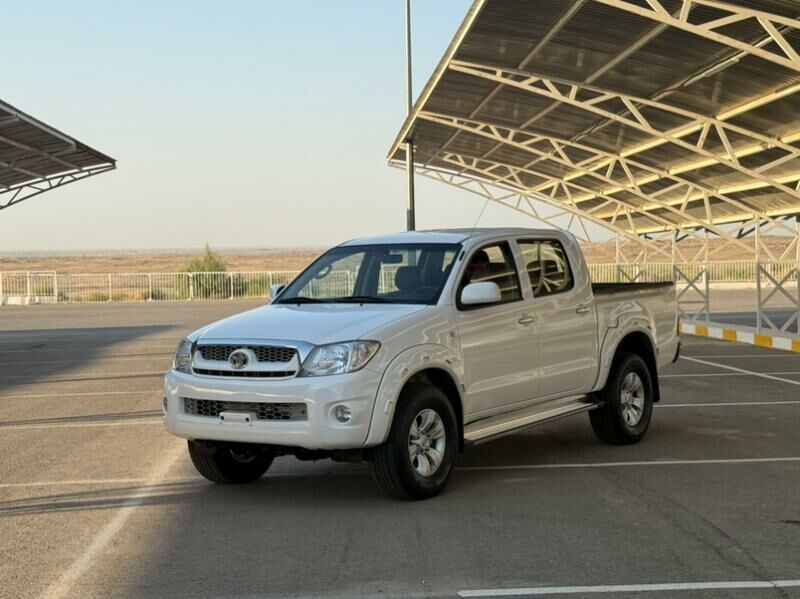 Toyota Hilux 2010 - 209 000 TMT - Ашхабад - img 4