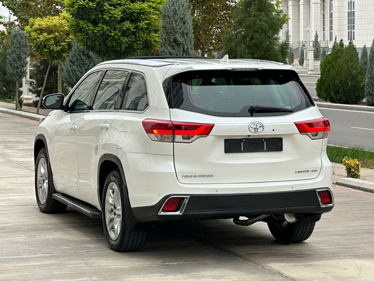 Toyota Highlander 2018 - 528 000 TMT - Aşgabat - img 4