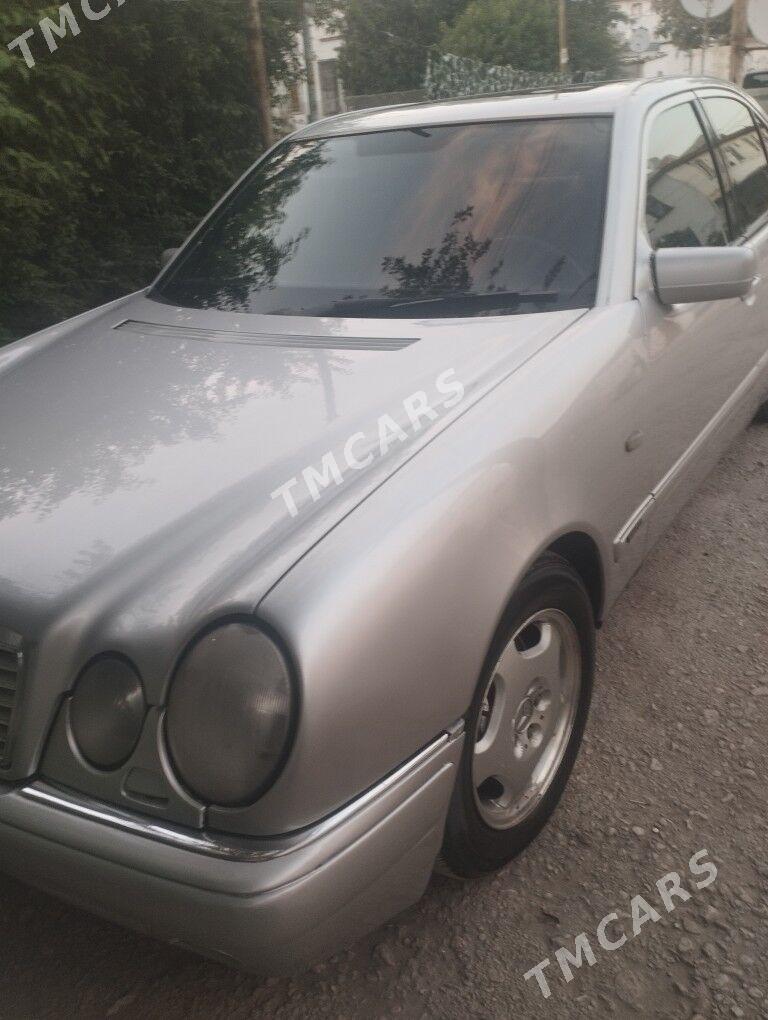 Mercedes-Benz E320 1997 - 80 000 TMT - Балканабат - img 5