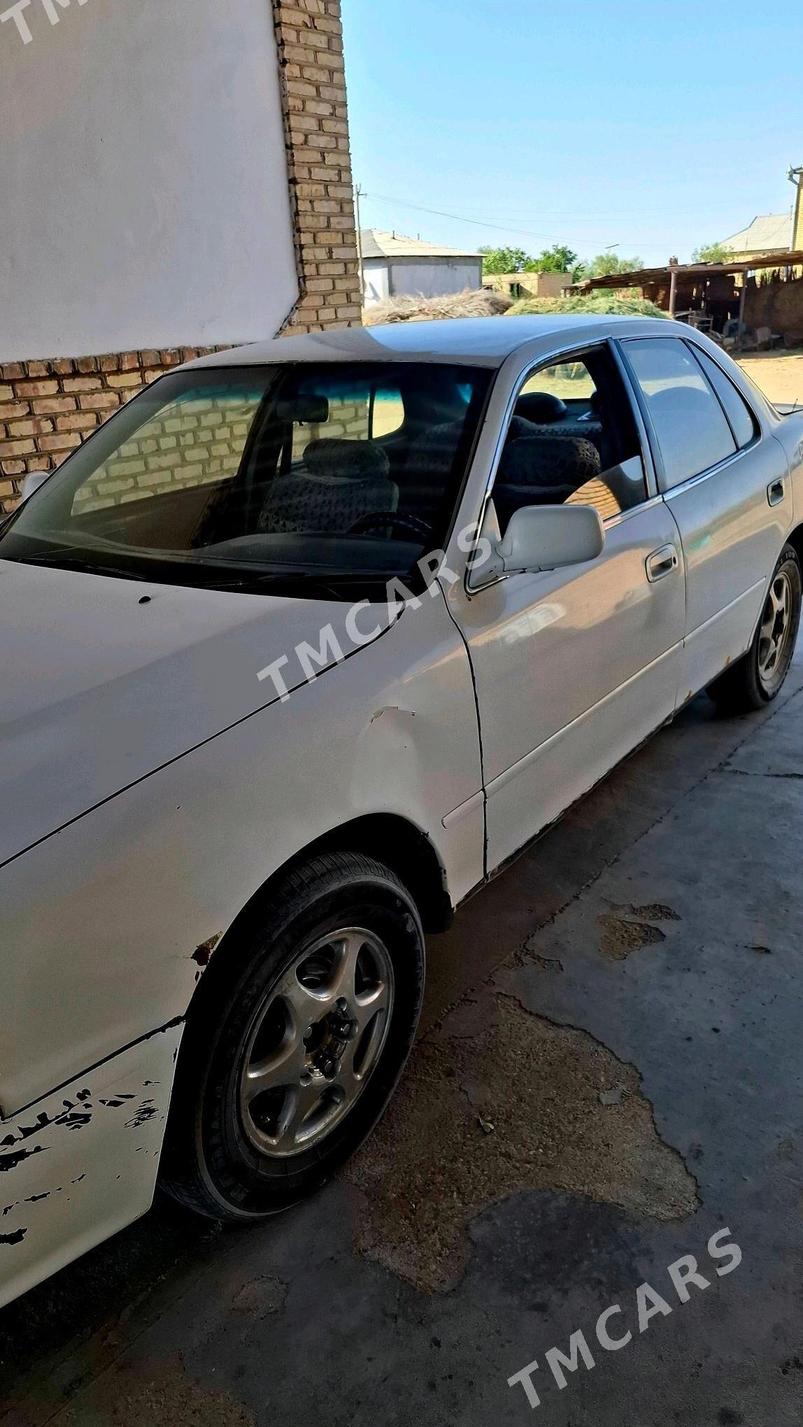 Toyota Camry 1993 - 22 000 TMT - Сакарчага - img 3