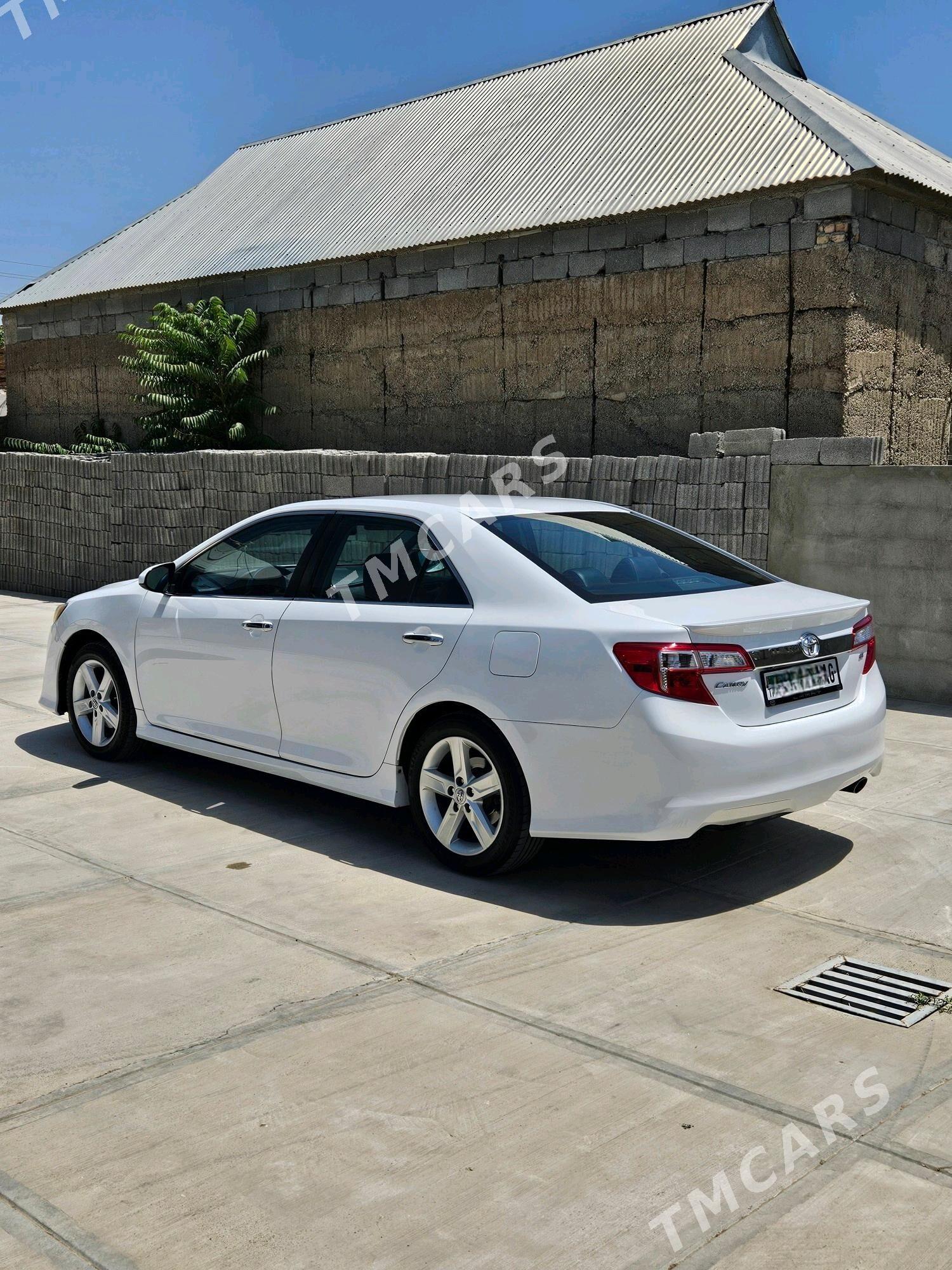 Toyota Camry 2014 - 235 000 TMT - Aşgabat - img 5