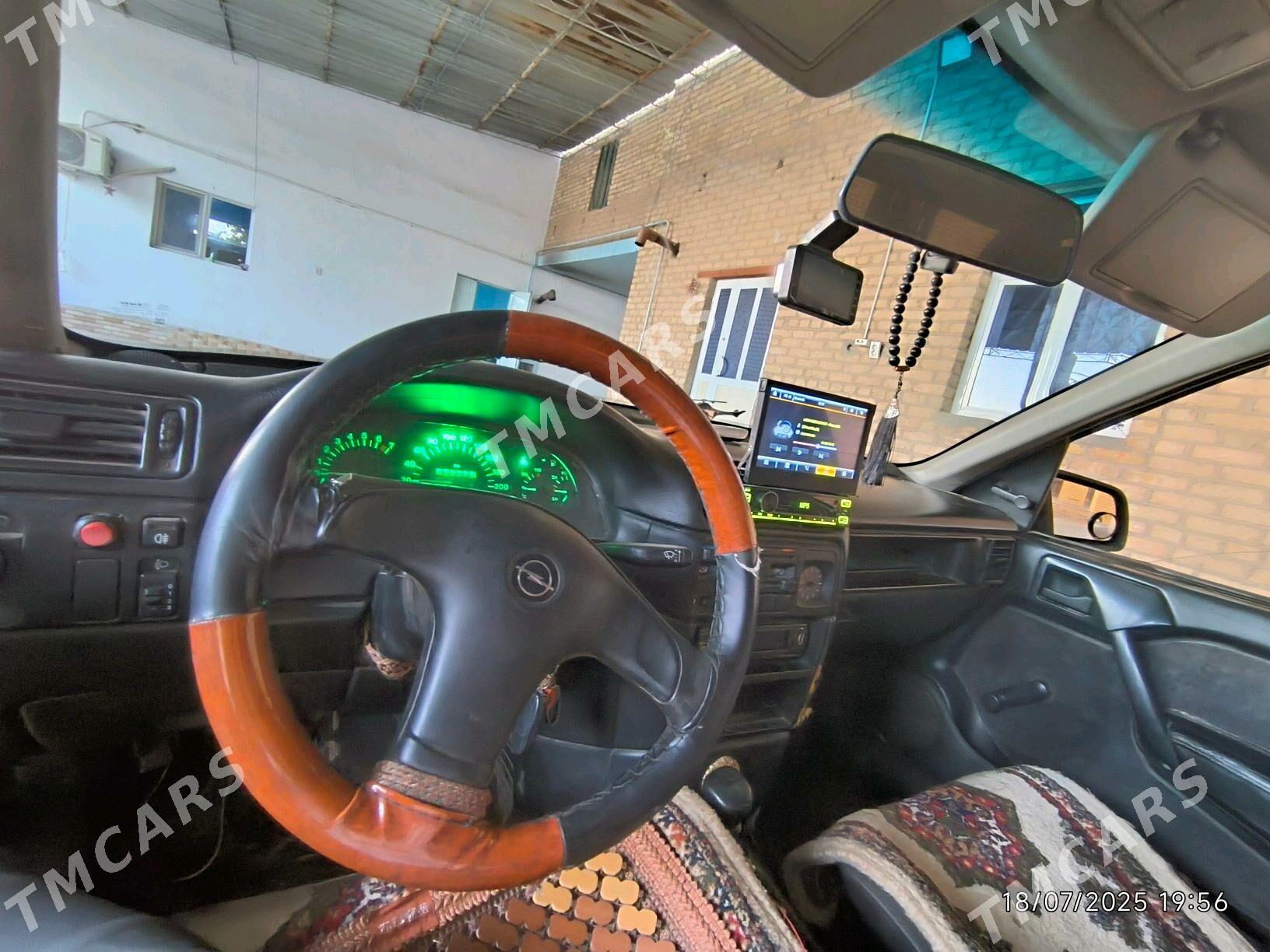 Opel Vectra 1993 - 38 000 TMT - Саят - img 5