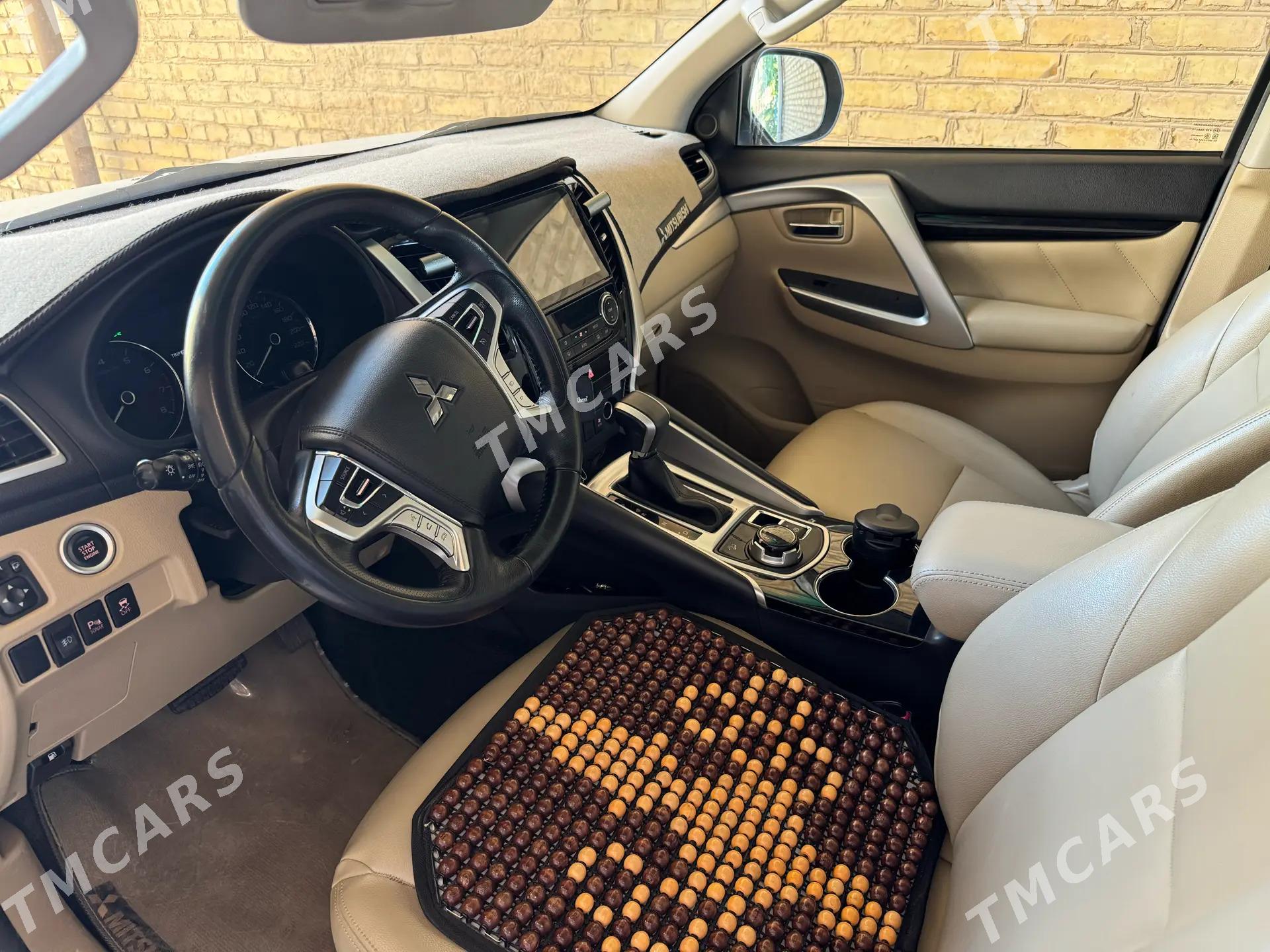 Mitsubishi Montero Sport 2020 - 370 000 TMT - Sakar - img 4
