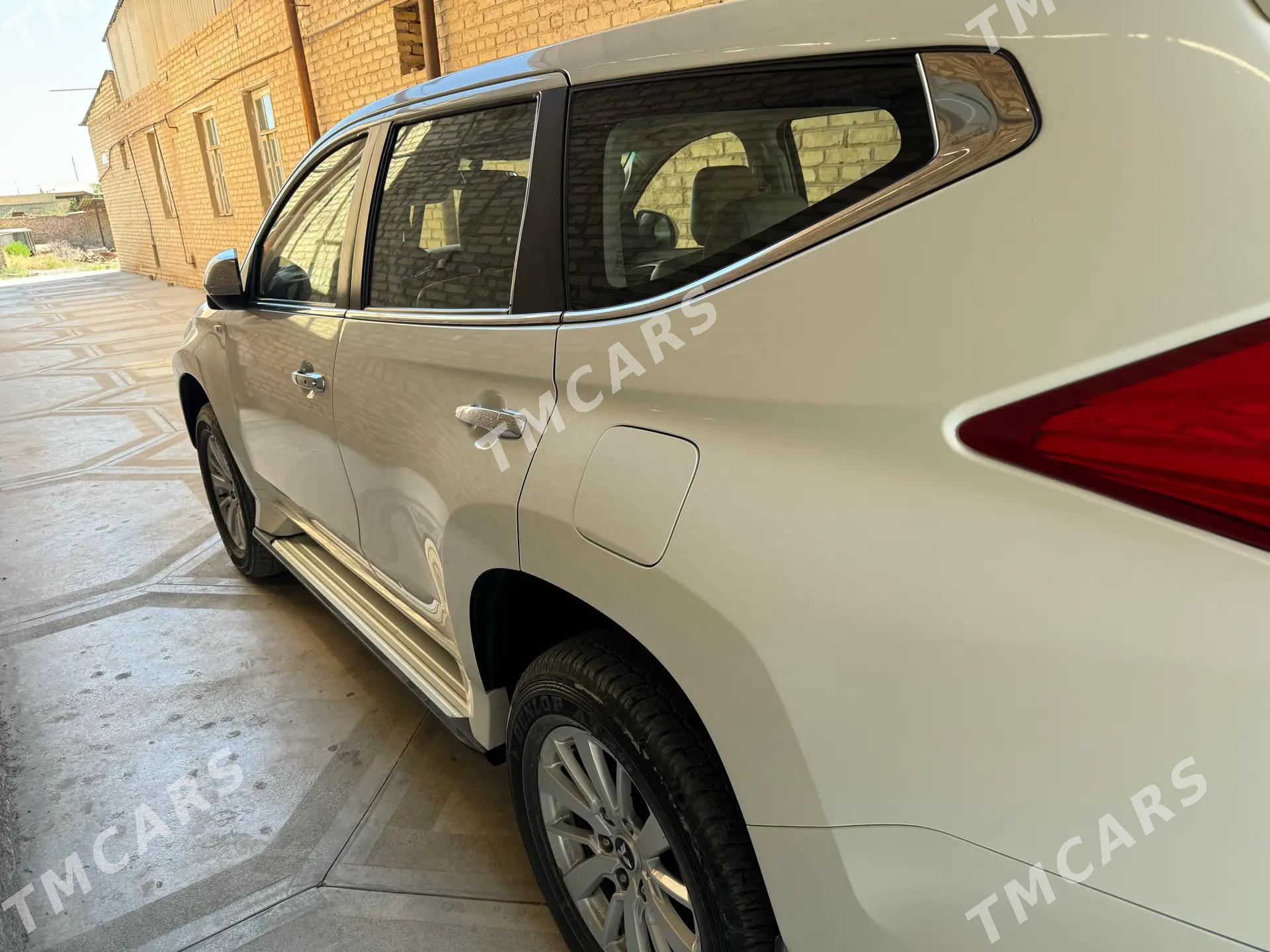 Mitsubishi Montero Sport 2020 - 370 000 TMT - Sakar - img 3