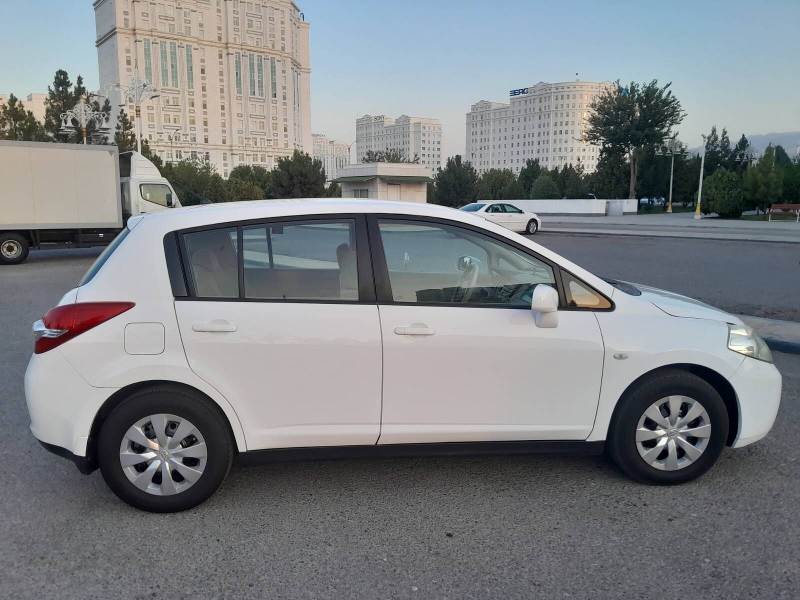 Nissan Tiida 2010 - 130 000 TMT - Aşgabat - img 4