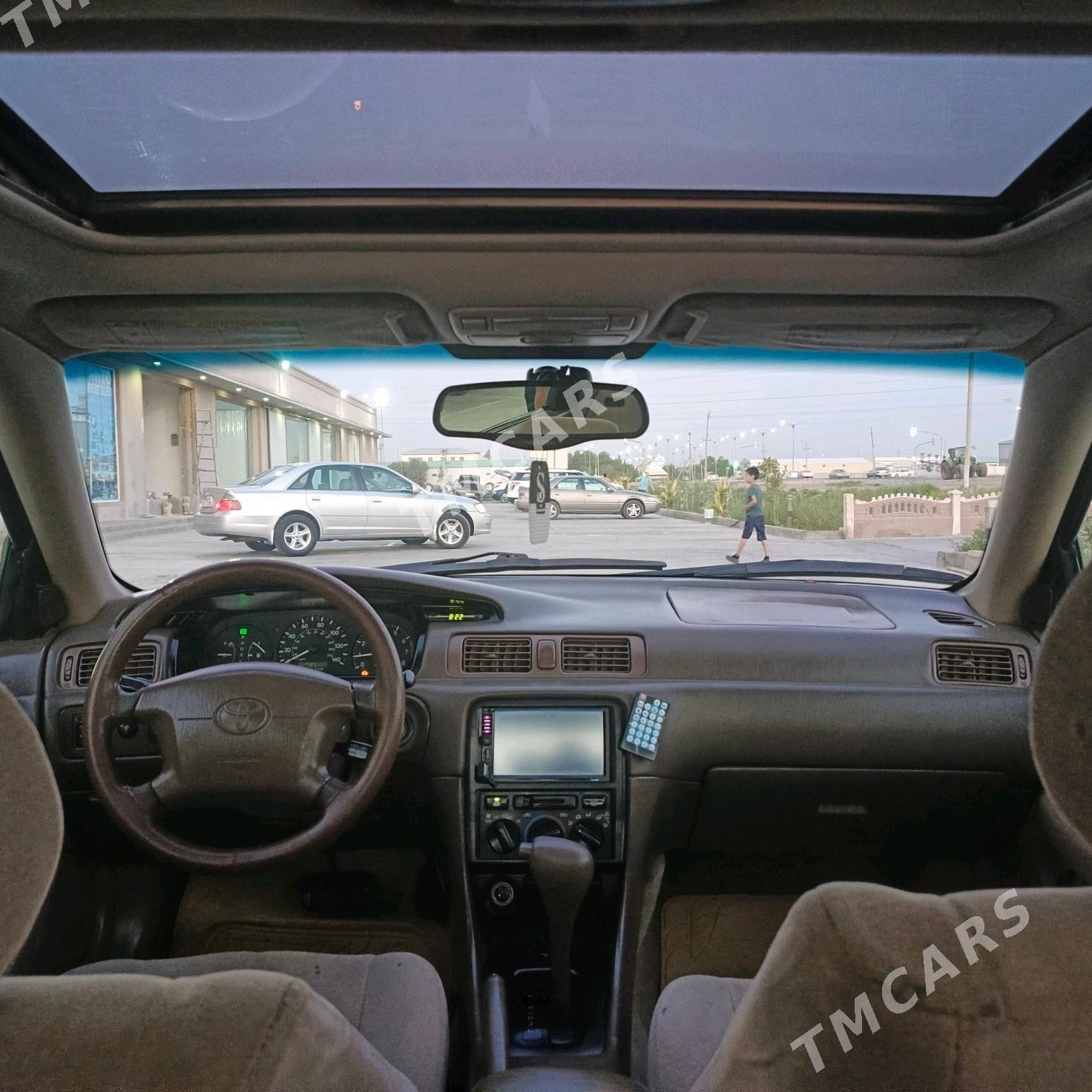 Toyota Camry 1999 - 137 000 TMT - Байрамали - img 6