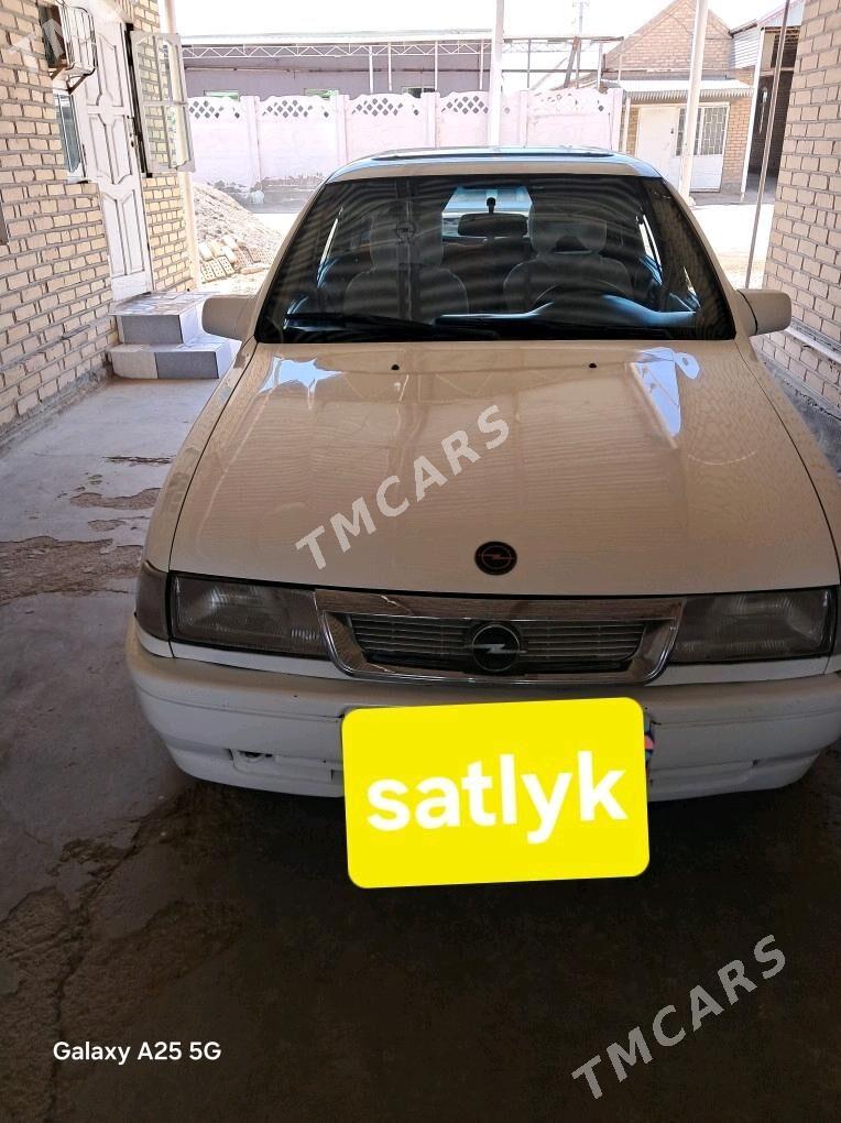 Opel Vectra 1992 - 35 000 TMT - Мургап - img 2