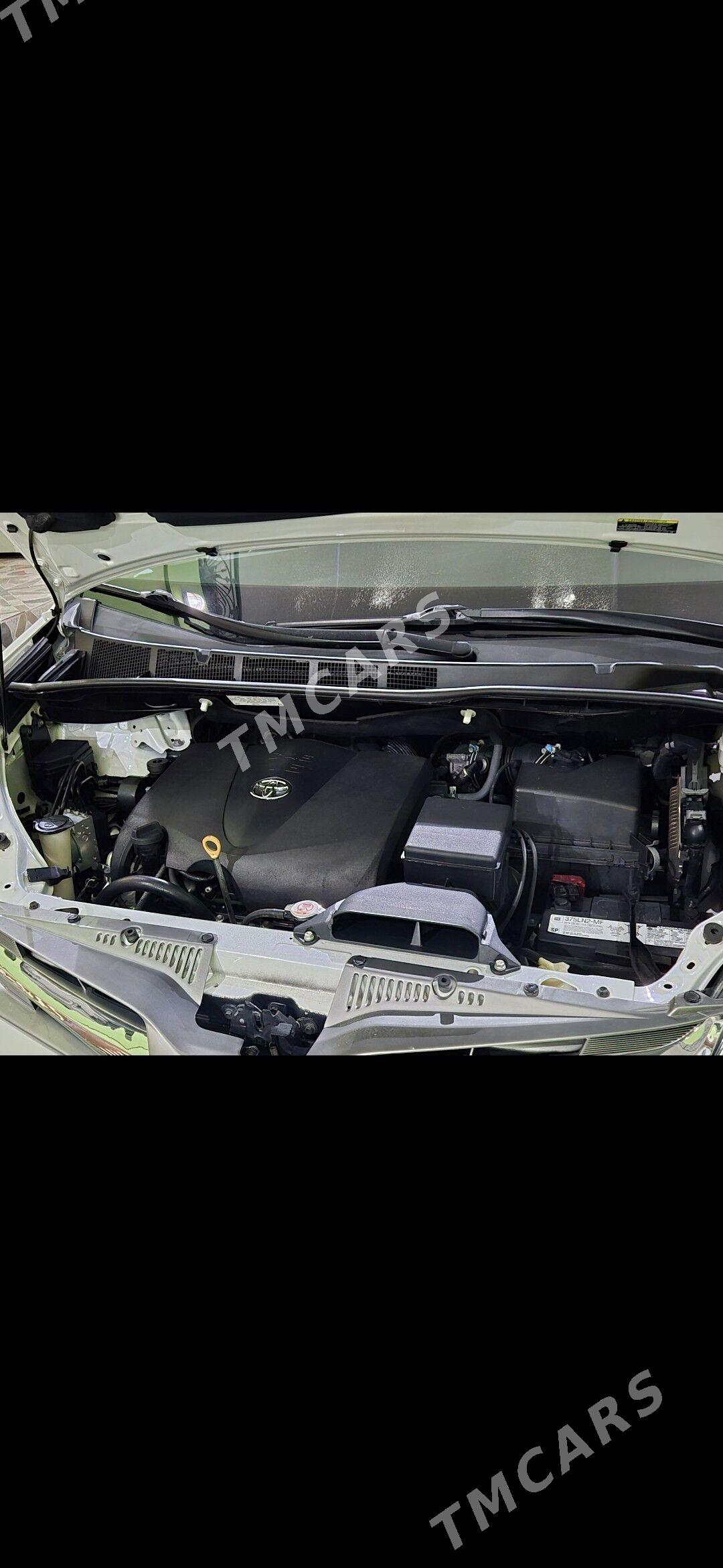 Toyota Sienna 2020 - 645 000 TMT - Aşgabat - img 8