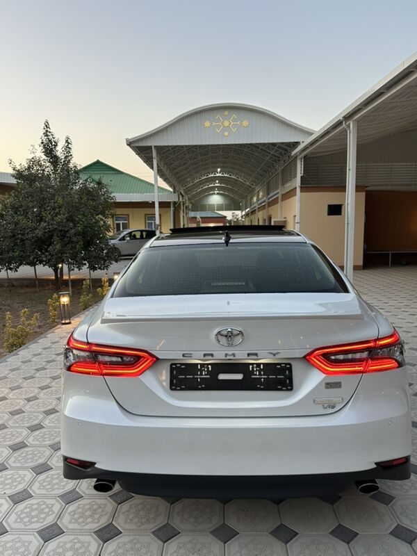 Toyota Camry 2023 - 595 000 TMT - Aşgabat - img 3