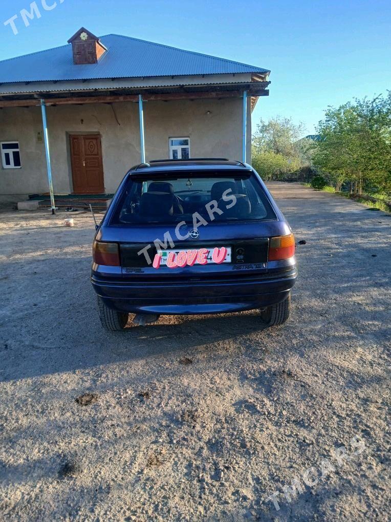 Opel Astra 1991 - 30 000 TMT - Gubadag - img 3