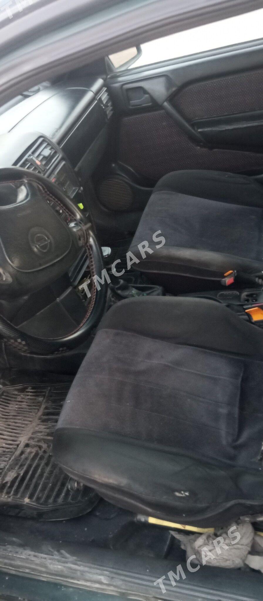 Opel Vectra 1994 - 27 000 TMT - Дашогуз - img 2